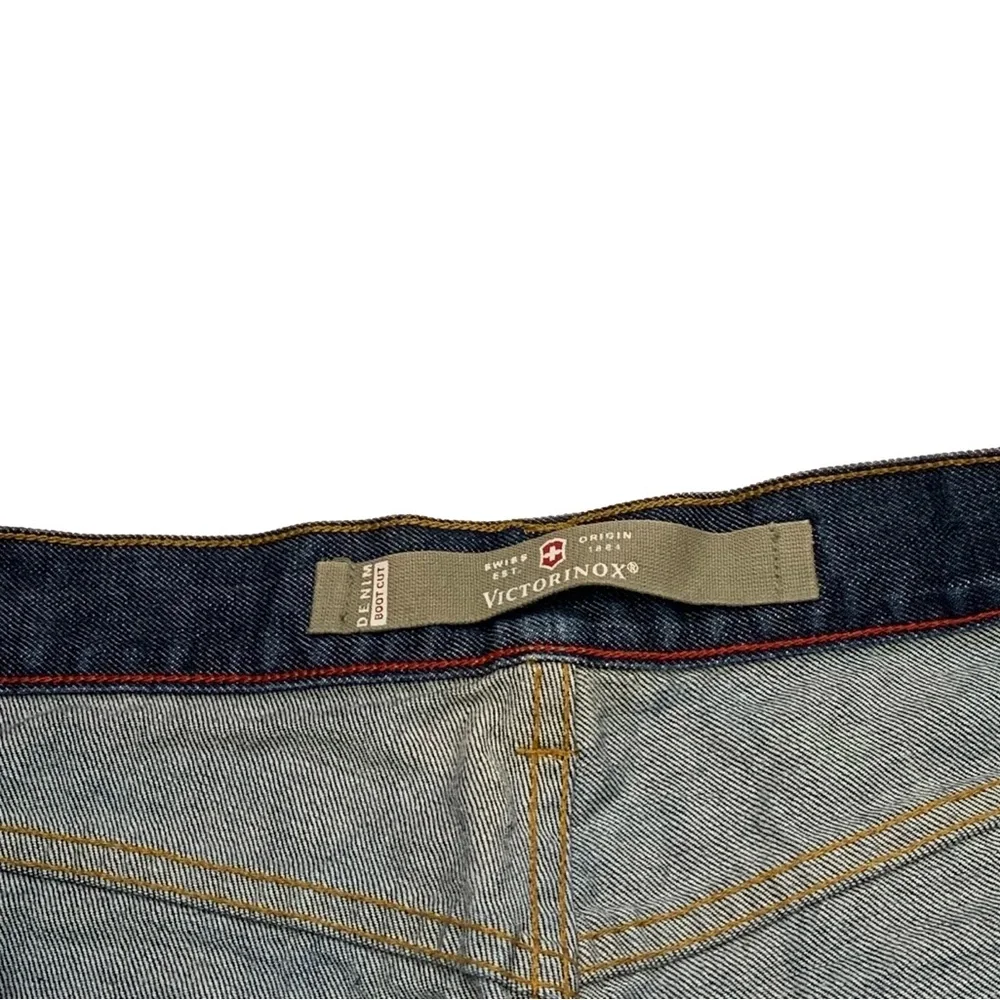 34 X 34 / victorinox bootcut jeans